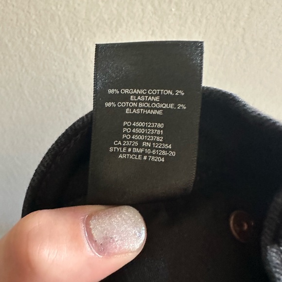 Aritzia Denim Forum Black Button Fly ‘The Yoko Bermuda Short’ size 28 EUC - Picture 11 of 11